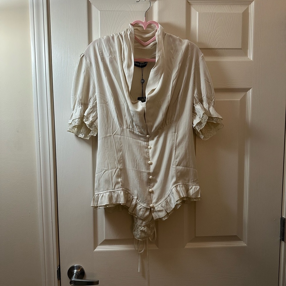 NBW Chic Cream Blouse with Button Detail - Picture 4 of 5